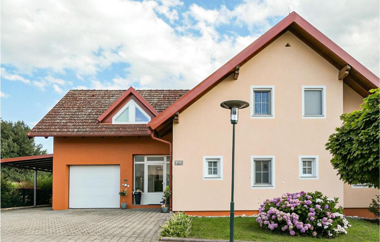 Stunning apartment in Pinkafeld with WiFi&3 Bedrooms Neustift an der Lafnitz Buitenkant foto